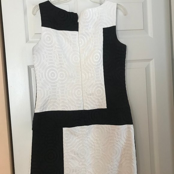 JAX drees - Picture 1 of 2